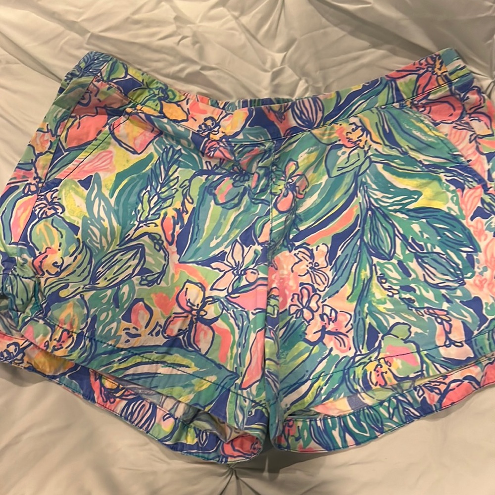 Lilly Pulitzer pull on ocean shorts